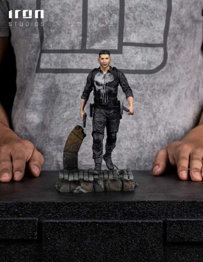PUNISHER ESTATUA 4